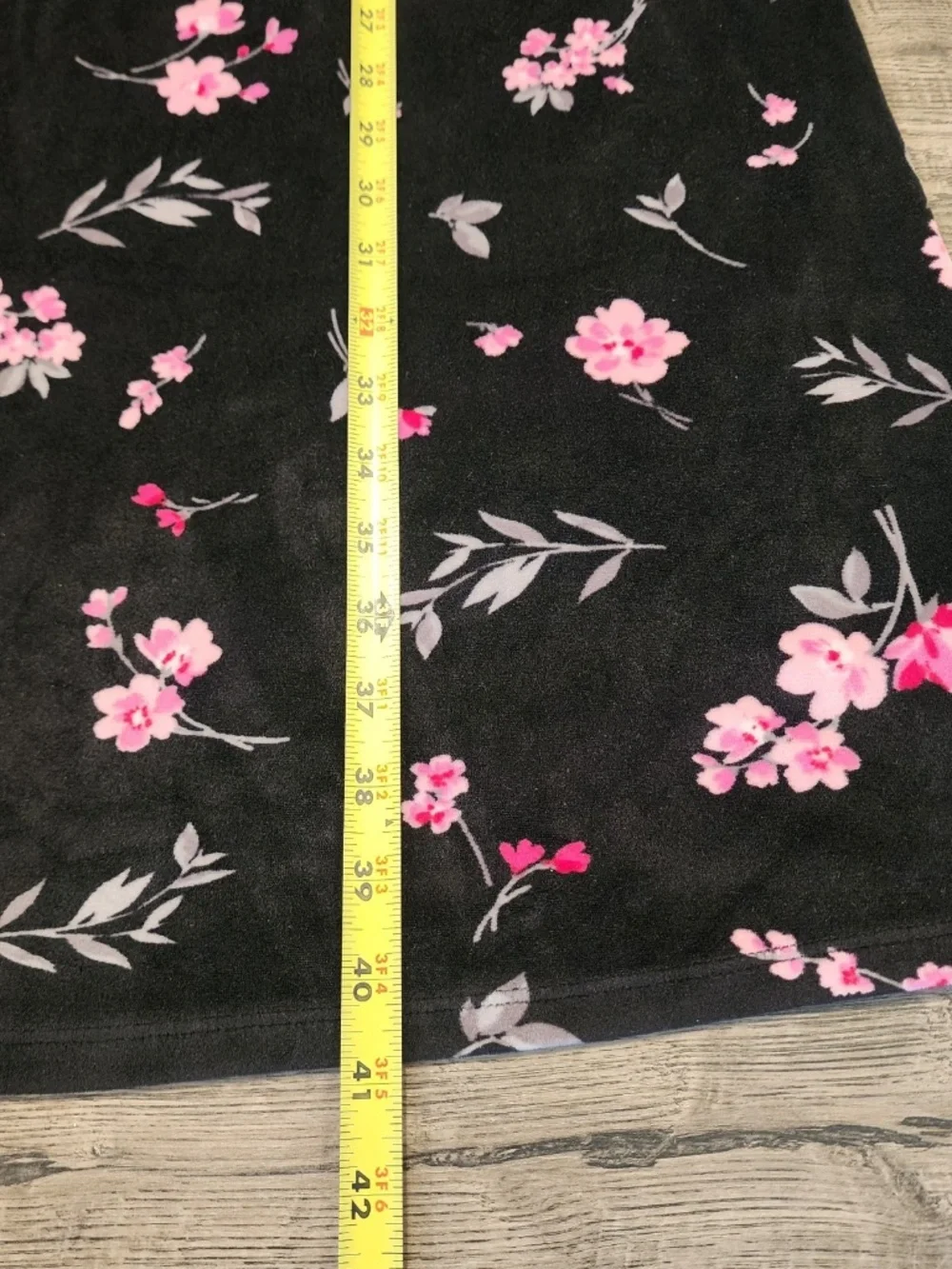 Aria Collection Nightgown Womens Size M Black Ditsy Floral Long Sleeve Pockets